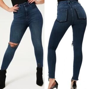 GOOD AMERICAN Good Curve Curtain Hem Skinny Distressed Dark Blue Jeans Size 4/27